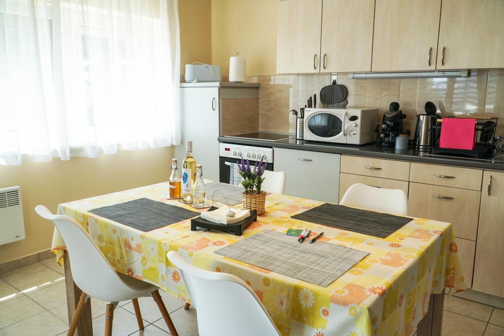 Fuegefa Apartman Balatonalmádi المظهر الخارجي الصورة