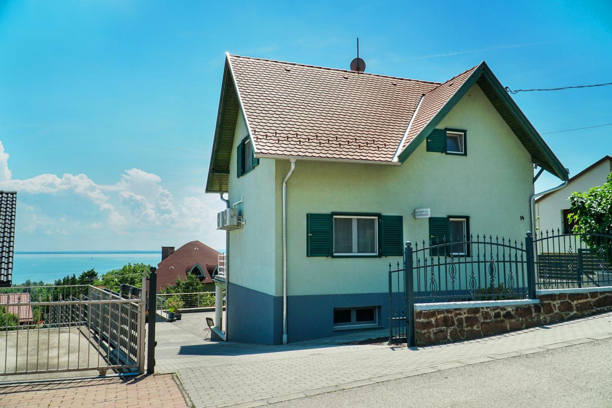 Fuegefa Apartman Balatonalmádi المظهر الخارجي الصورة